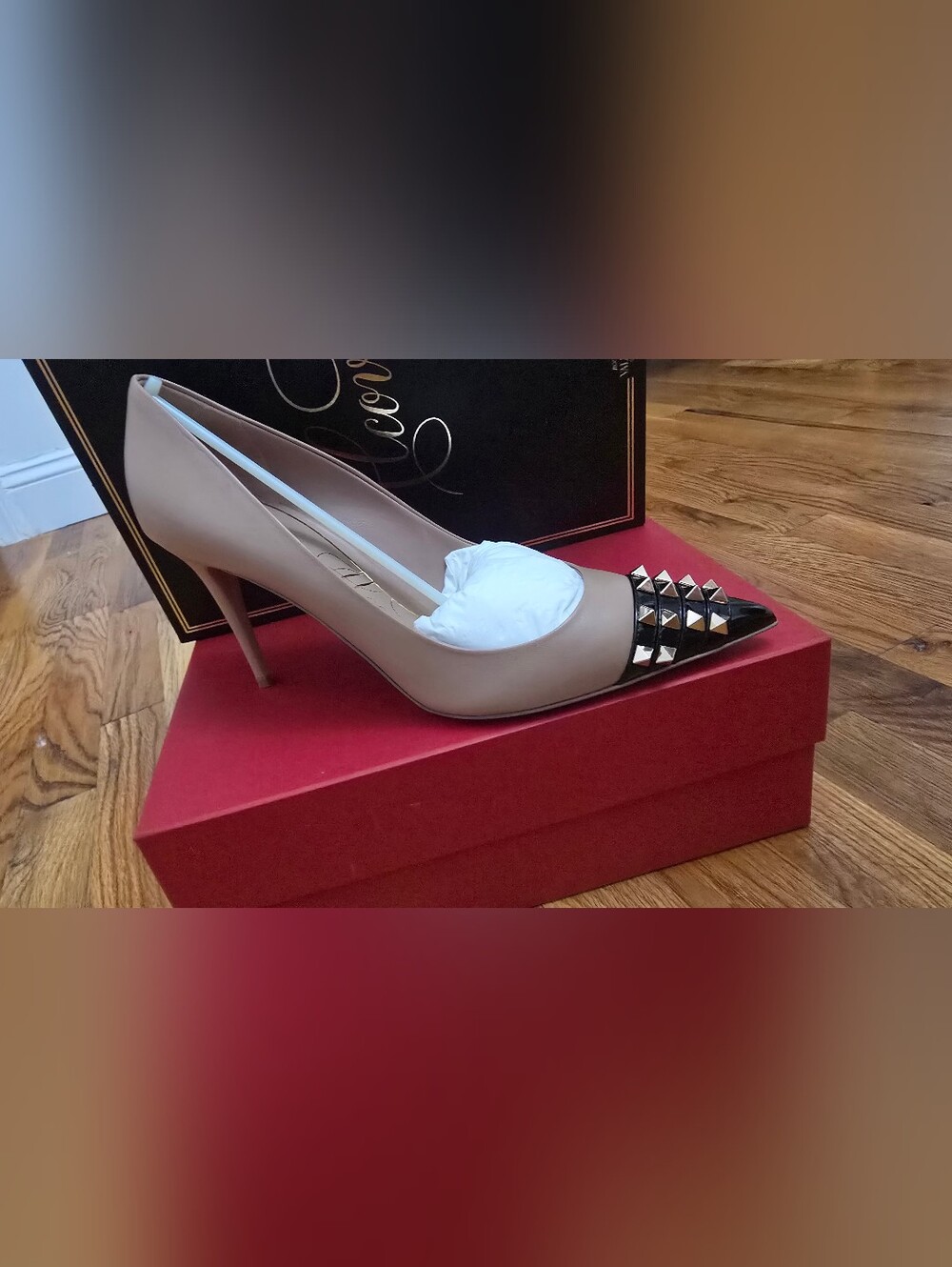 Valentino Garavani Rocktud Pump Alcove Nude Gold Studded Patent Toes 42